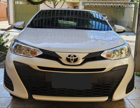 TOYOTA YARIS 1.3 16V FLEX XL LIVE MULTIDRIVE TOYOTA YARIS 1.3 16V FLEX XL LIVE MULTIDRIVE